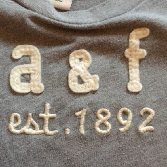 Abercrombie Kids, XL gray T-shirt. Super soft! - Picture 3 of 4